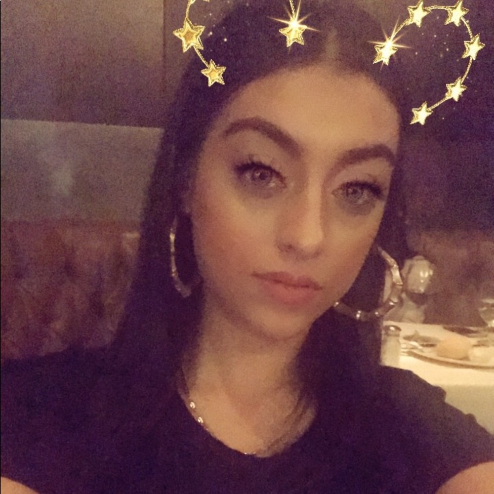 Meet your Posher, Alexandria